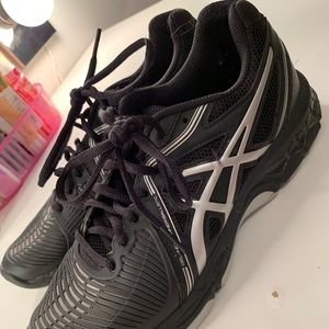 Asics volleyball shoes